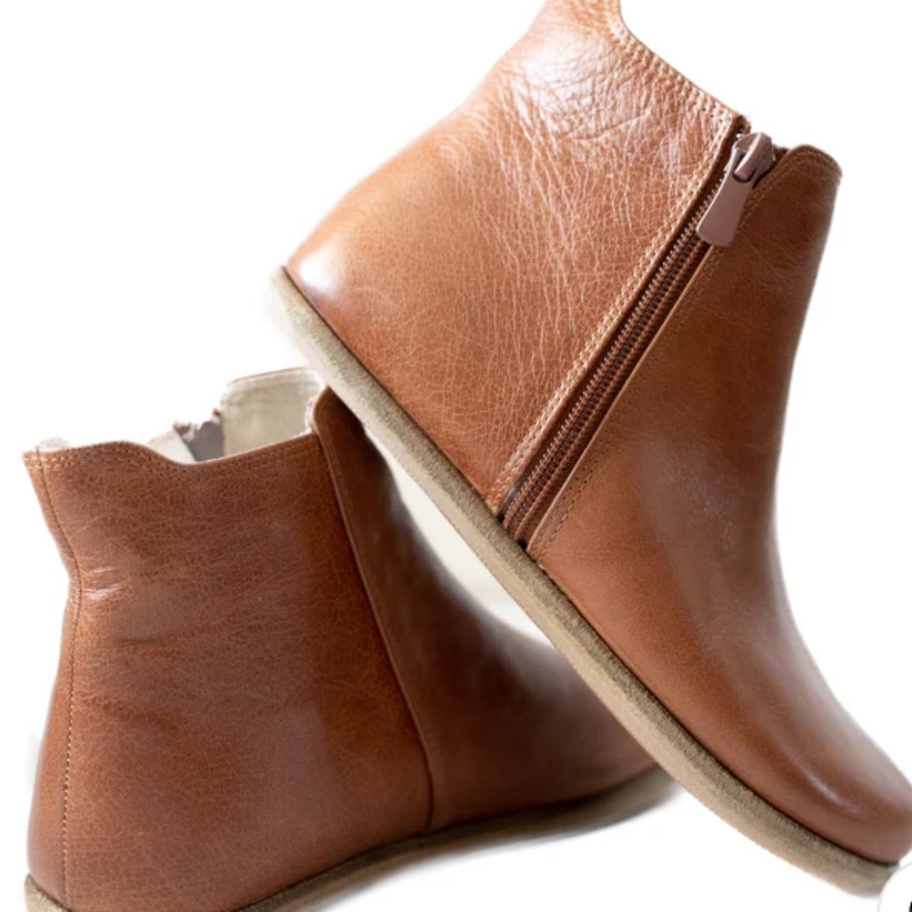 Anya's Shop Barefoot Style Booties Brown leather, Sz 39, US 8.5